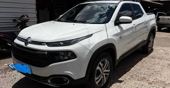 FIAT TORO 2.0 16V TURBO DIESEL FREEDOM 4WD AT9 FIAT TORO 2.0 16V TURBO DIESEL FREEDOM 4WD AT9